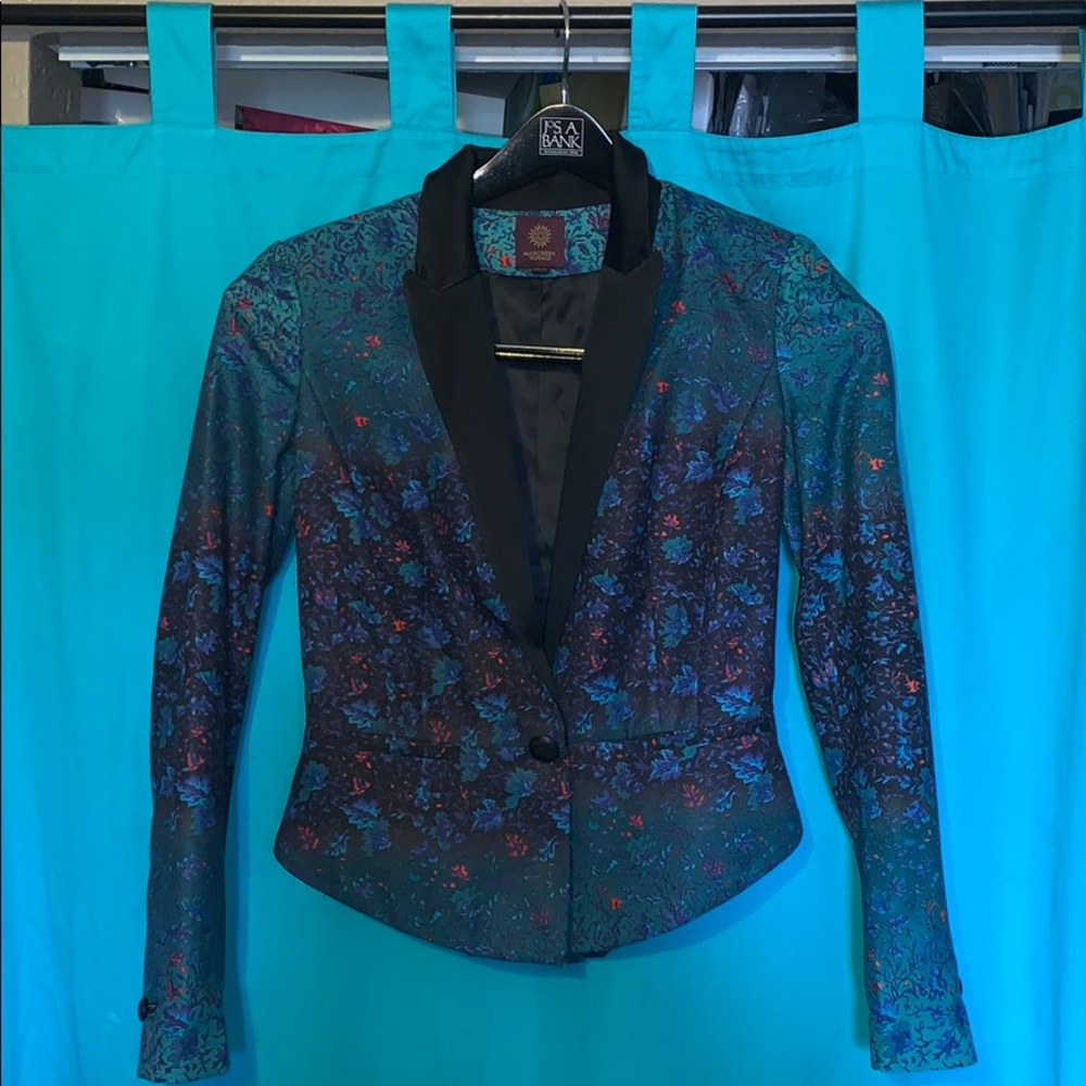 Tuxedo style floral pattern  jacket